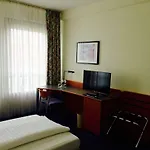 Arcadia 3*