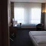 Отель Arcadia 3*