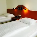 Отель Arcadia 3*